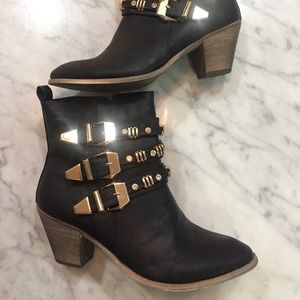 Bucco Tria Buckle Bootie
